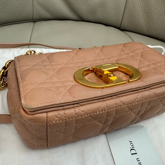 Medium Dior Caro Bag powder pink. - Picture 9 of 14